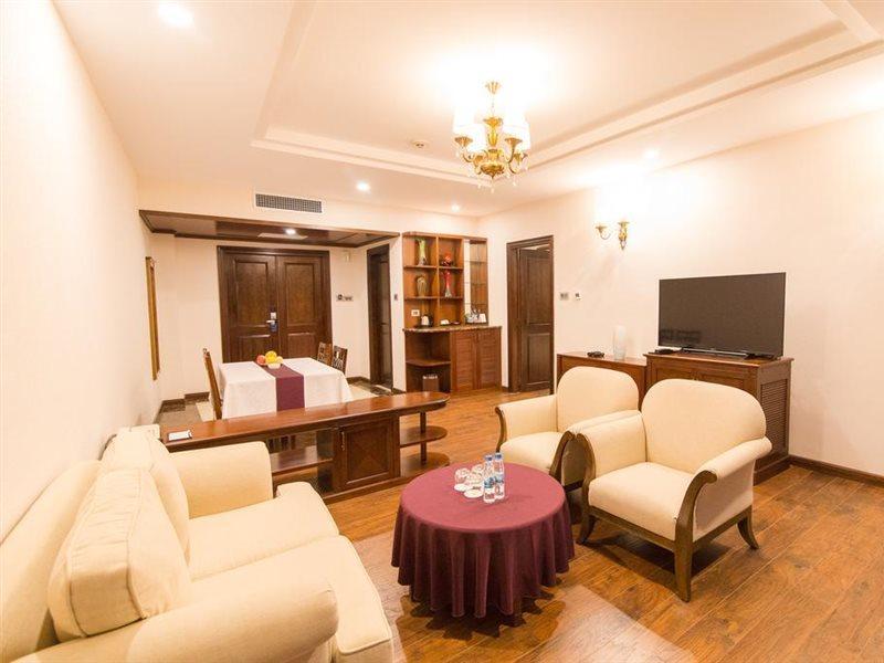 Sai Gon Ha Long Hotel Exterior photo
