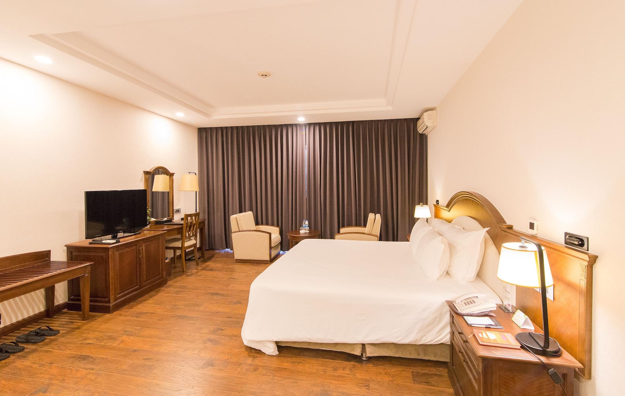 Sai Gon Ha Long Hotel Exterior photo
