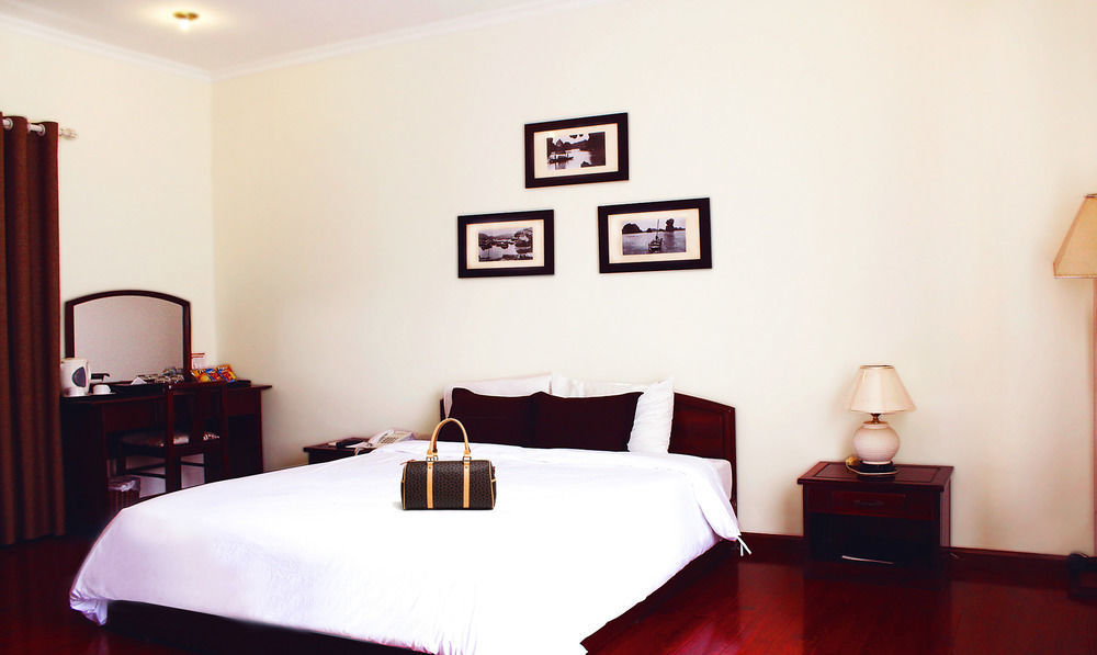 Sai Gon Ha Long Hotel Exterior photo